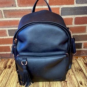 Skip Hop Greenwich Simply Chic Multifunction Diaper Backpack- black